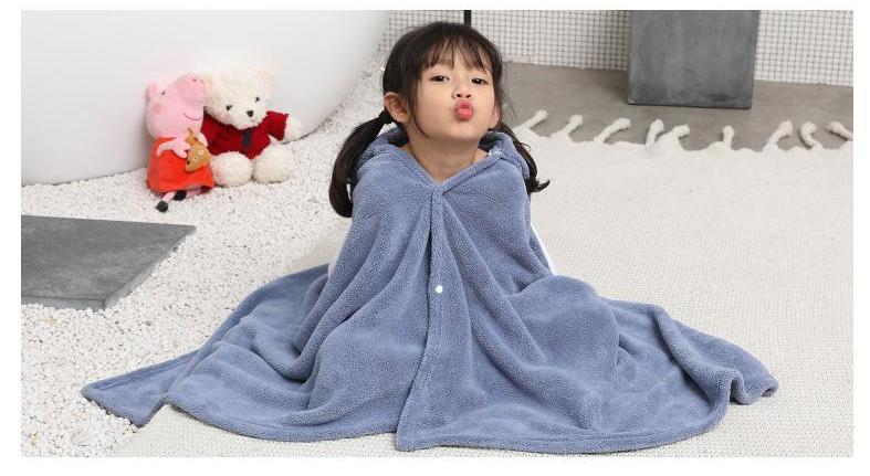 Super absorbent children's cartoon bathrobe