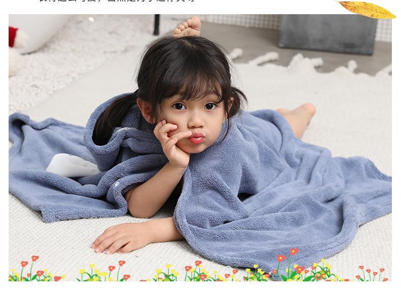 Super absorbent children's cartoon bathrobe