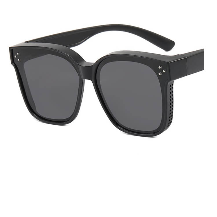 Polarized sunglasses for sun protection and myopia